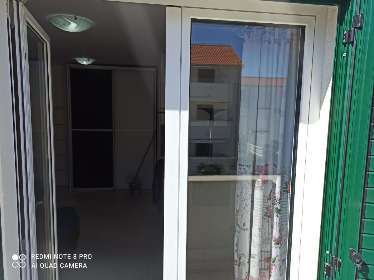 Studio Apartman Labrador Vodice Luaran gambar